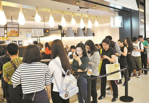 排队买奶茶 排队买奶茶